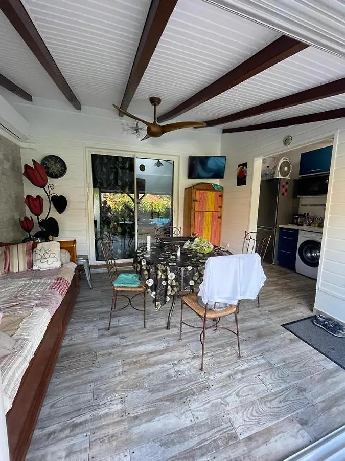 Appartement Alpinia à Sainte-Anne 0*,  Martinique